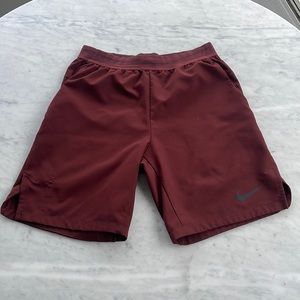 Nike Dry Fit Standard Fit